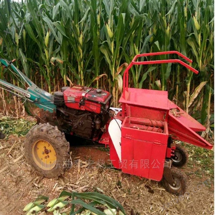 玉米联合收割机 手扶拖拉机带动玉米收获机