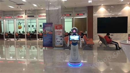酒店优惠广告播放服务员迎宾接待机器人