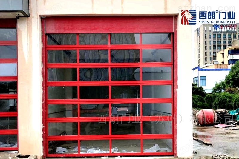 消防大队红色电动提升门安装